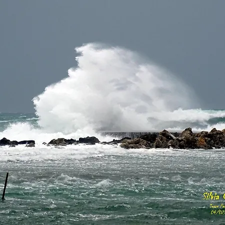 Ombrellone Su Fronte Mare